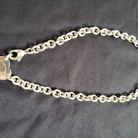 Tiffany & Co. Heart Tag Chain Link Choker - Picture 2 of 2